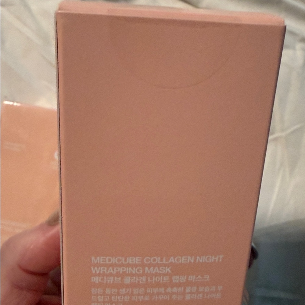 NIB Medicube Collagen Night Wrapping Mask‎ - Picture 3 of 3